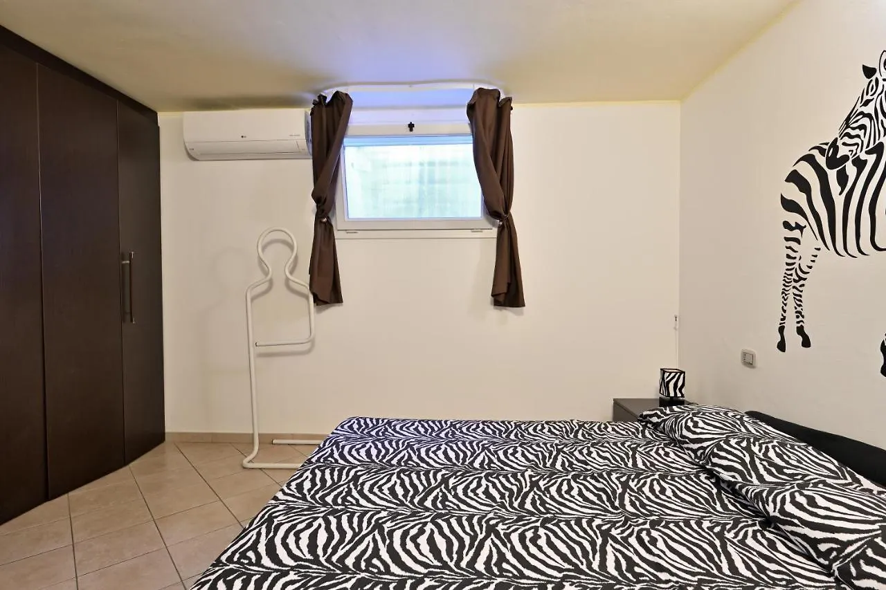Villa Dalila Tertenìa 0*,  Italia